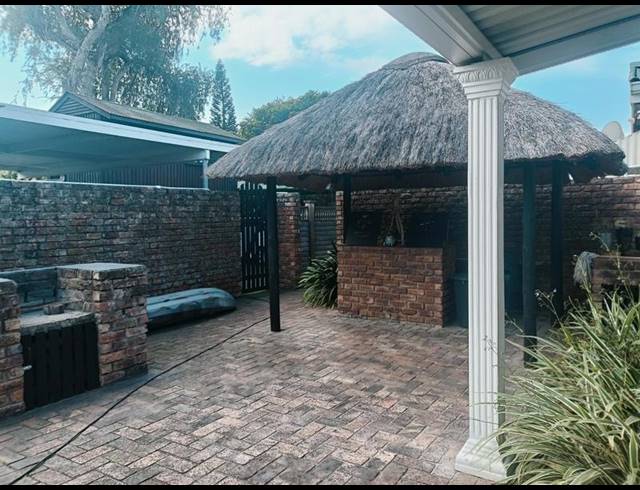 7 BEDROOM HOUSE FOR SALE IN MANORS
